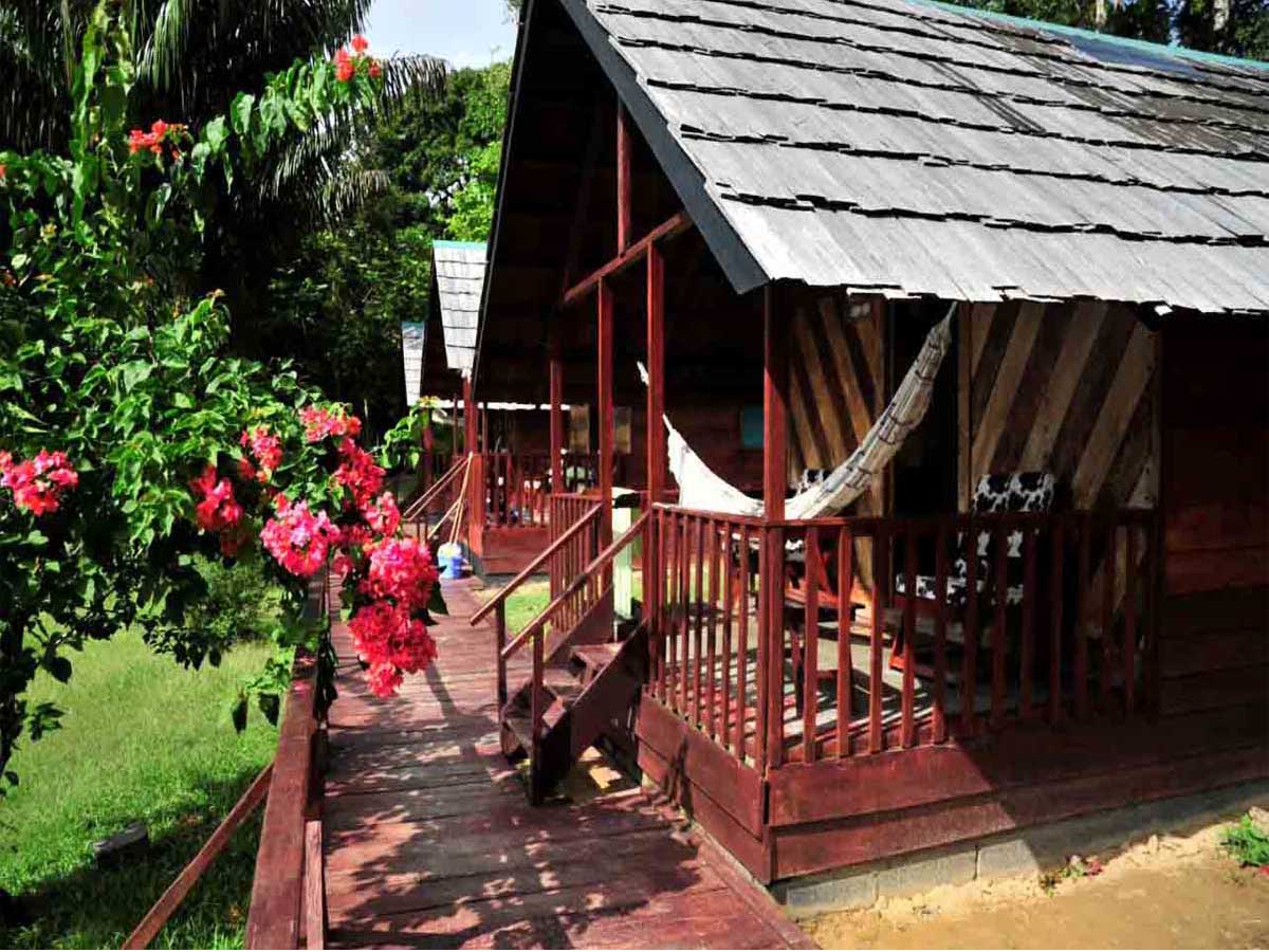 Danpaati - Orange Suriname - Lodges