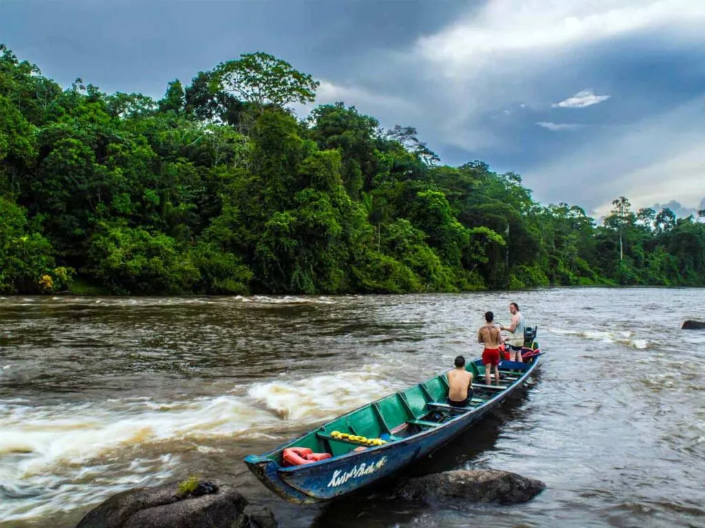 Knini Paati River Resort boottocht